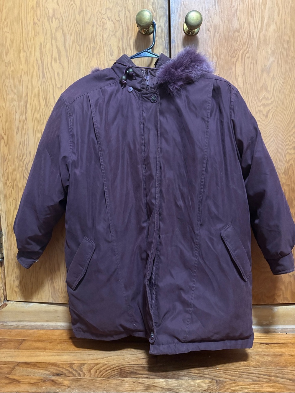 Vintage John Weitz Petite Women's Plum Ski & Snow Jacket with Faux Fur Trim
